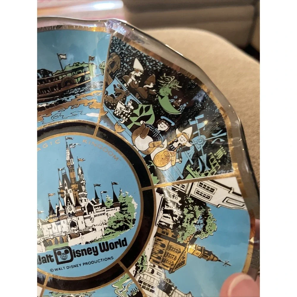 Vintage Walt Disney World Glass Candy Dish Ashtray Plate Bowl Magic Kingdom (TD)